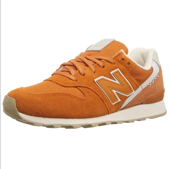 Womens New Balance 696v Sneaker 